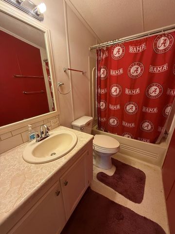 184 Mclane St, Pinckard, AL 36371