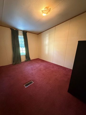 184 Mclane St, Pinckard, AL 36371
