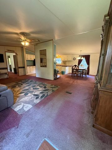 184 Mclane St, Pinckard, AL 36371