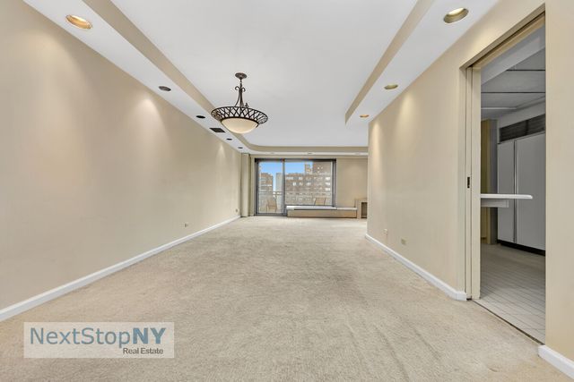 400 E 56th St Apt 9H, New York City, NY 10022
