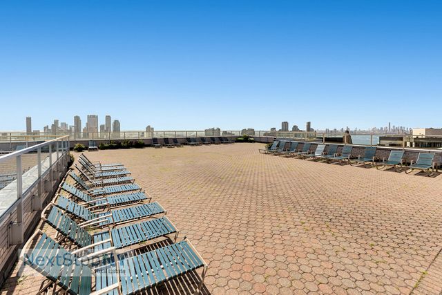 400 E 56th St Apt 9H, New York City, NY 10022