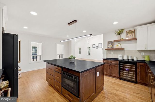 78 JOE MILLER RD, Kearneysville, WV 25430