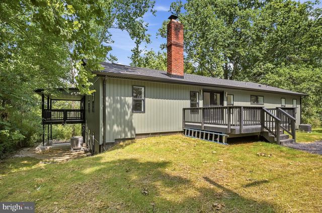 78 JOE MILLER RD, Kearneysville, WV 25430