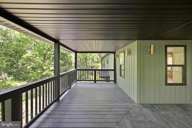 78 JOE MILLER RD, Kearneysville, WV 25430