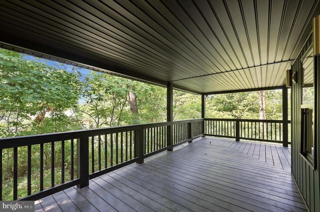 78 JOE MILLER RD, Kearneysville, WV 25430
