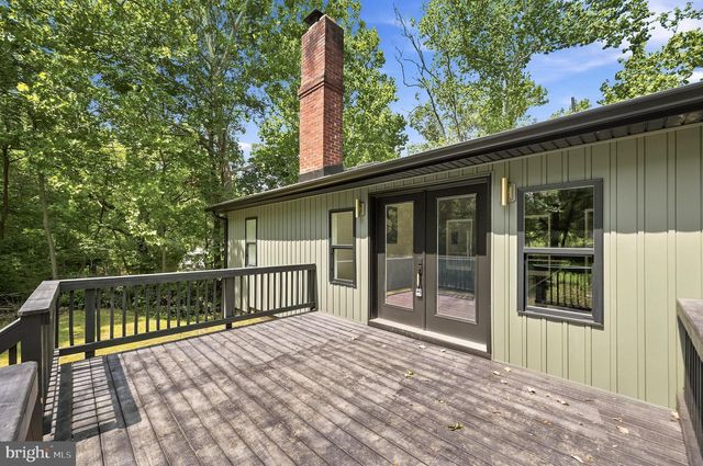 78 JOE MILLER RD, Kearneysville, WV 25430