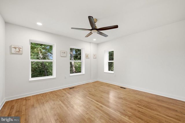78 JOE MILLER RD, Kearneysville, WV 25430