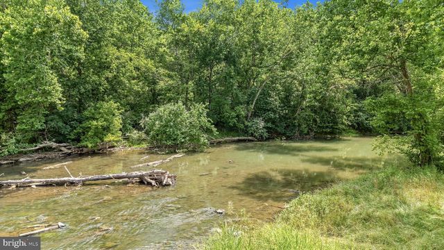 78 JOE MILLER RD, Kearneysville, WV 25430