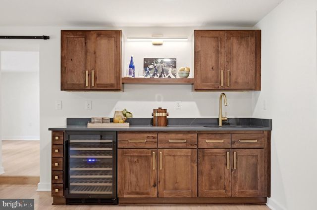 78 JOE MILLER RD, Kearneysville, WV 25430