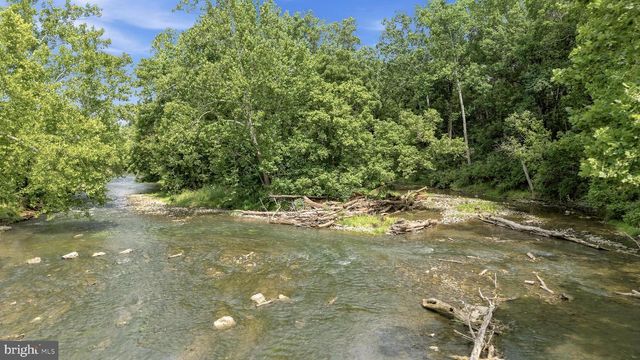 78 JOE MILLER RD, Kearneysville, WV 25430