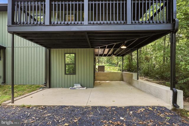 78 JOE MILLER RD, Kearneysville, WV 25430