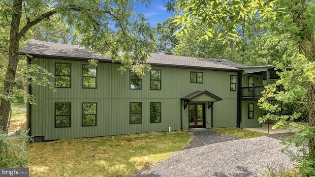 78 JOE MILLER RD, Kearneysville, WV 25430