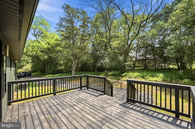 78 JOE MILLER RD, Kearneysville, WV 25430