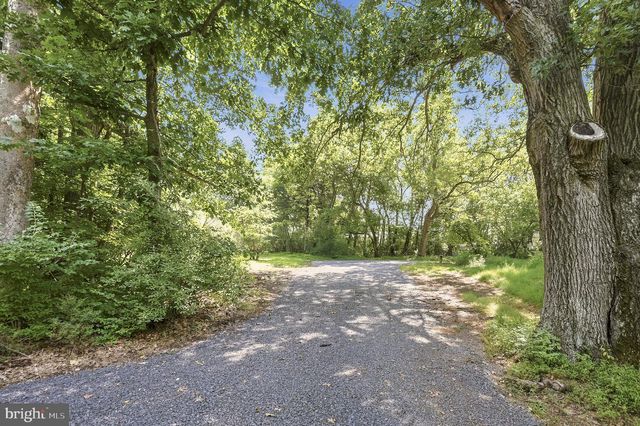 78 JOE MILLER RD, Kearneysville, WV 25430