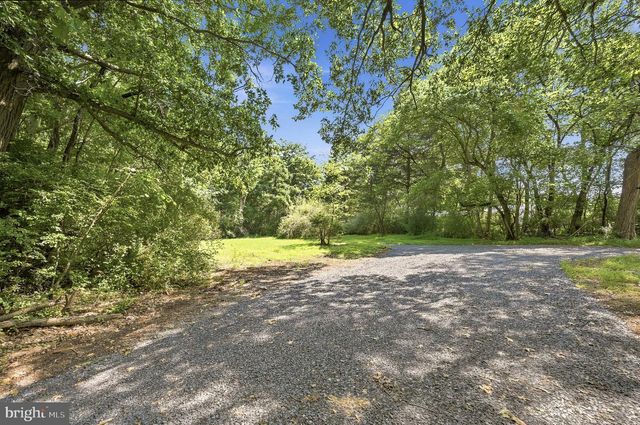 78 JOE MILLER RD, Kearneysville, WV 25430