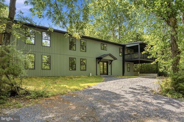 78 JOE MILLER RD, Kearneysville, WV 25430