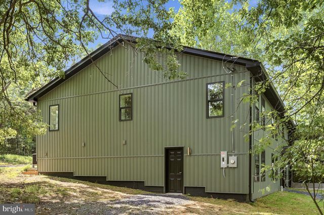 78 JOE MILLER RD, Kearneysville, WV 25430