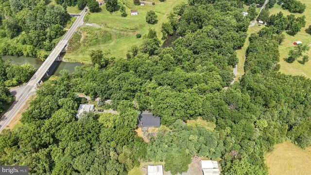 78 JOE MILLER RD, Kearneysville, WV 25430