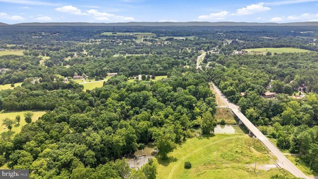78 JOE MILLER RD, Kearneysville, WV 25430