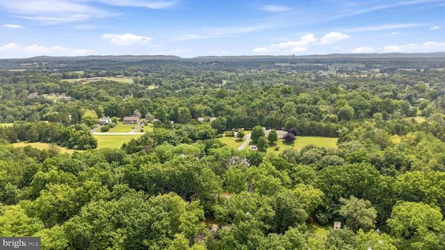 78 JOE MILLER RD, Kearneysville, WV 25430