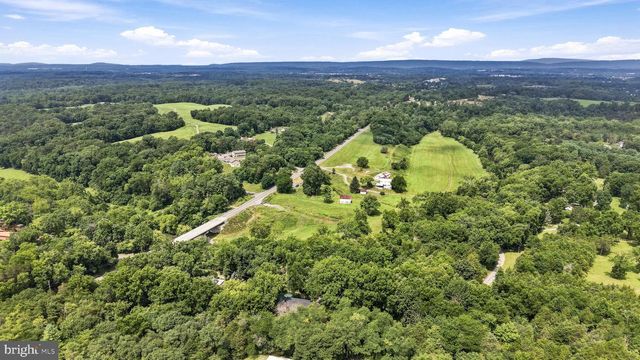78 JOE MILLER RD, Kearneysville, WV 25430