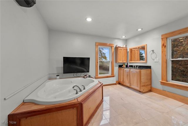 5984 W South Range Road, Salem, OH 44460