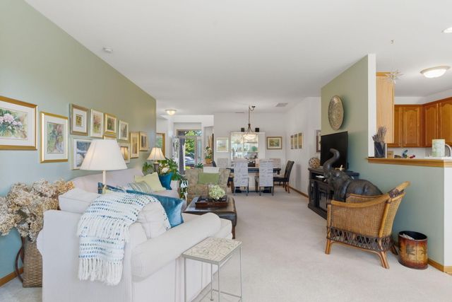 1203 Poppyfield Place, Schererville, IN 46375