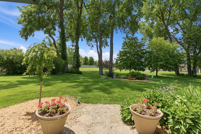 1203 Poppyfield Place, Schererville, IN 46375