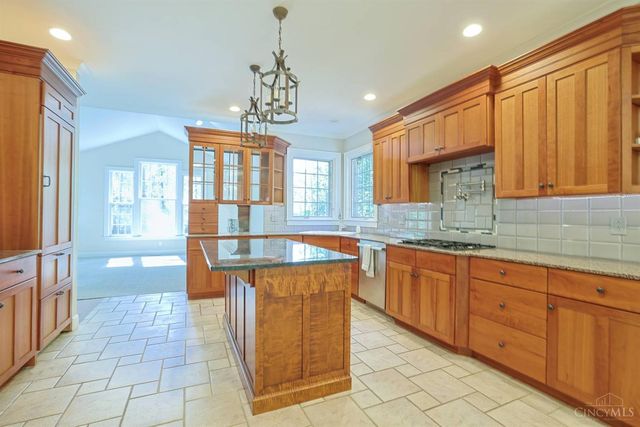 2321 Manistique Lakes Drive, Lebanon, OH 45036