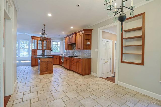 2321 Manistique Lakes Drive, Lebanon, OH 45036