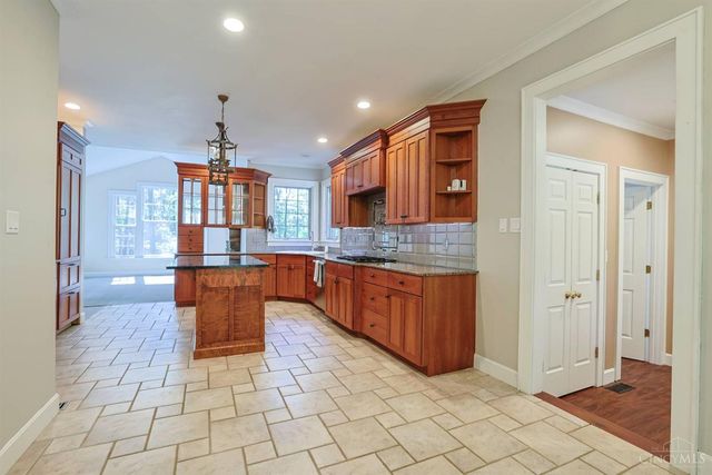 2321 Manistique Lakes Drive, Lebanon, OH 45036