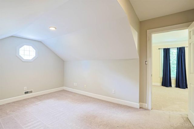 2321 Manistique Lakes Drive, Lebanon, OH 45036