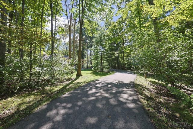 2321 Manistique Lakes Drive, Lebanon, OH 45036