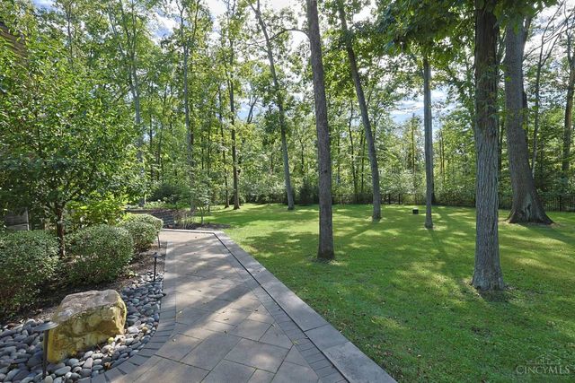 2321 Manistique Lakes Drive, Lebanon, OH 45036