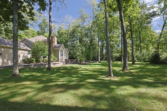 2321 Manistique Lakes Drive, Lebanon, OH 45036