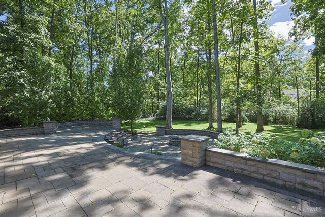 2321 Manistique Lakes Drive, Lebanon, OH 45036