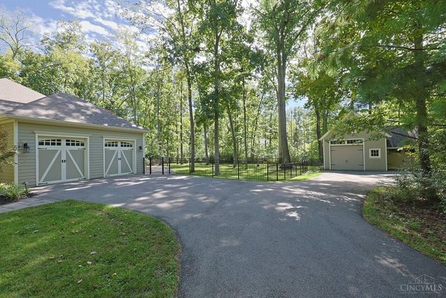2321 Manistique Lakes Drive, Lebanon, OH 45036