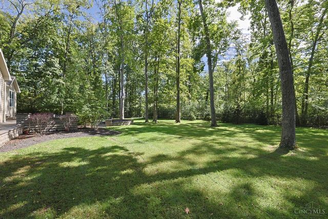 2321 Manistique Lakes Drive, Lebanon, OH 45036