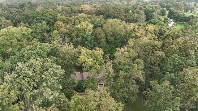 2321 Manistique Lakes Drive, Lebanon, OH 45036