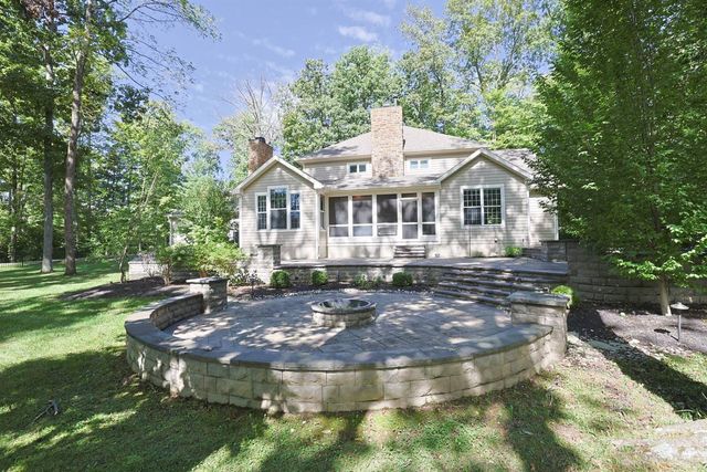 2321 Manistique Lakes Drive, Lebanon, OH 45036