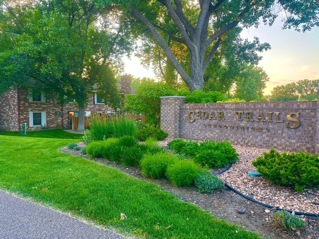4548 Cedar Lake Road S 6, Saint Louis Park, MN 55416 — exterior