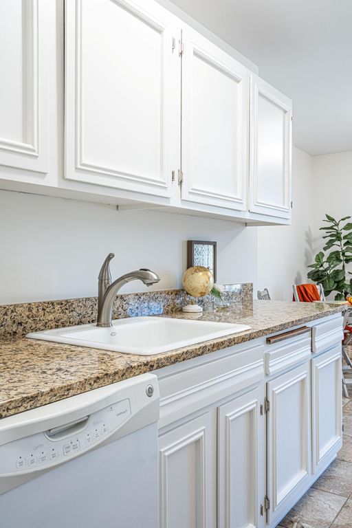 4548 Cedar Lake Road S 6, Saint Louis Park, MN 55416 — photo 5