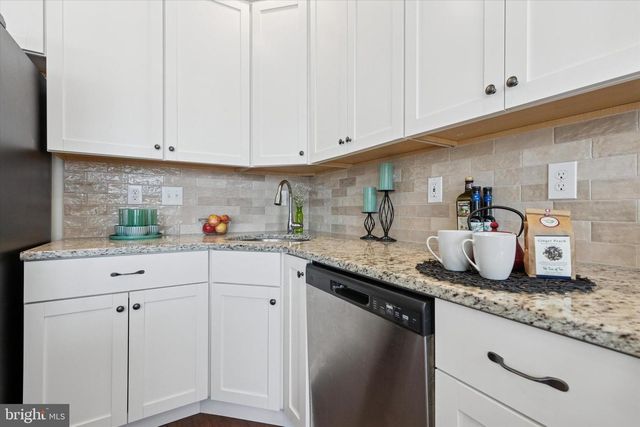 425 CHERRY BLOSSOM LANE, Norristown, PA 19403