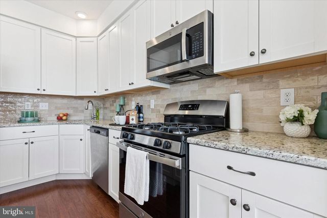 425 CHERRY BLOSSOM LANE, Norristown, PA 19403