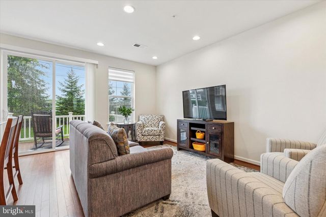 425 CHERRY BLOSSOM LANE, Norristown, PA 19403