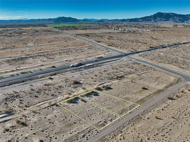910 North Emery Street, Pahrump, NV 89060