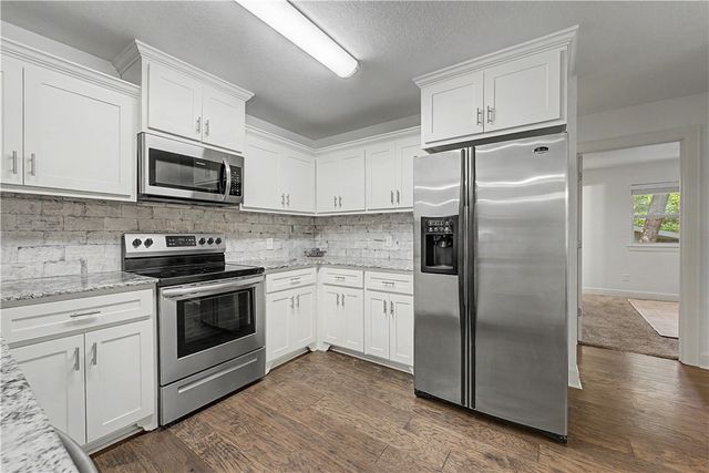 4 Evesham Lane, Bella Vista, AR 72714