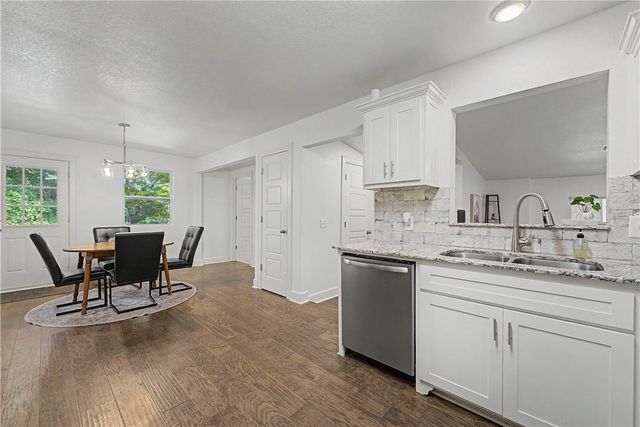 4 Evesham Lane, Bella Vista, AR 72714