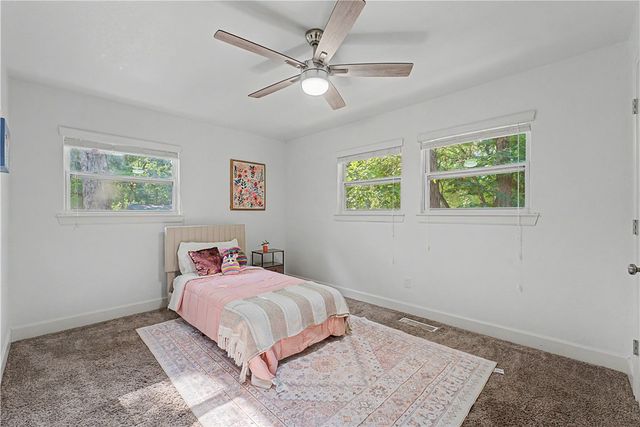 4 Evesham Lane, Bella Vista, AR 72714
