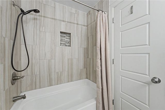 4 Evesham Lane, Bella Vista, AR 72714